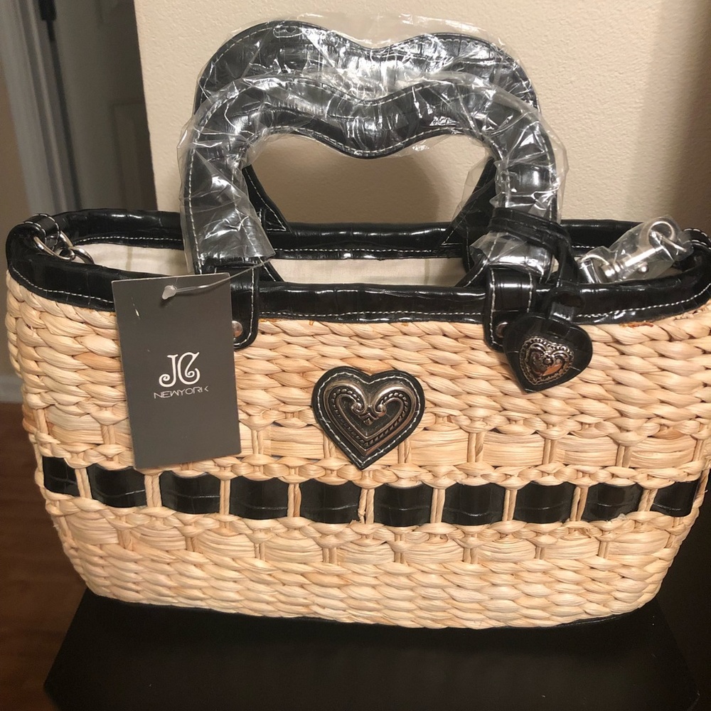 🌲2/$12🌲NWT.  Straw and Black Leather Bag